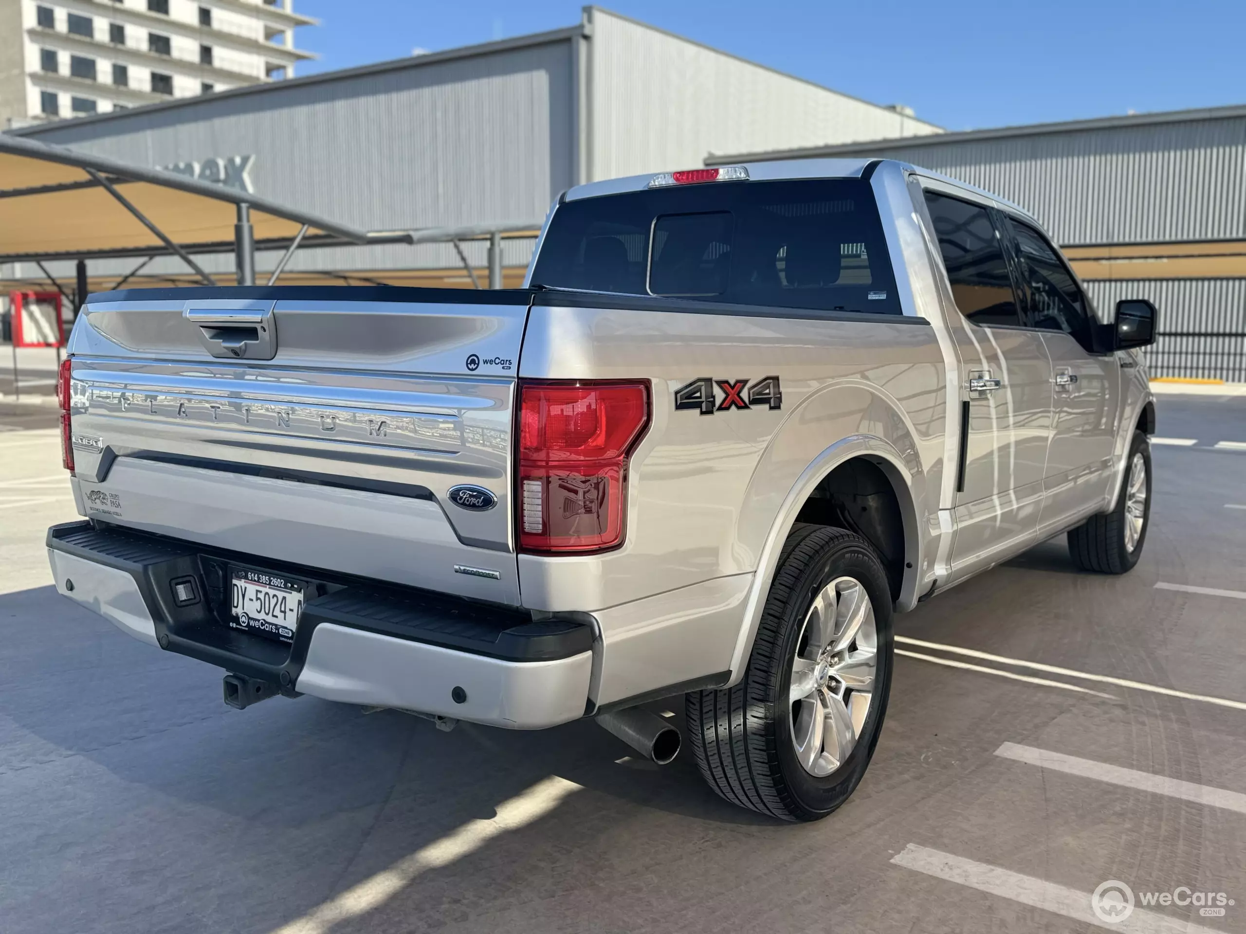 Ford Lobo Pick-Up