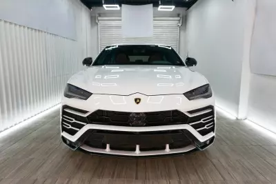 Lamborghini URUS 2021
