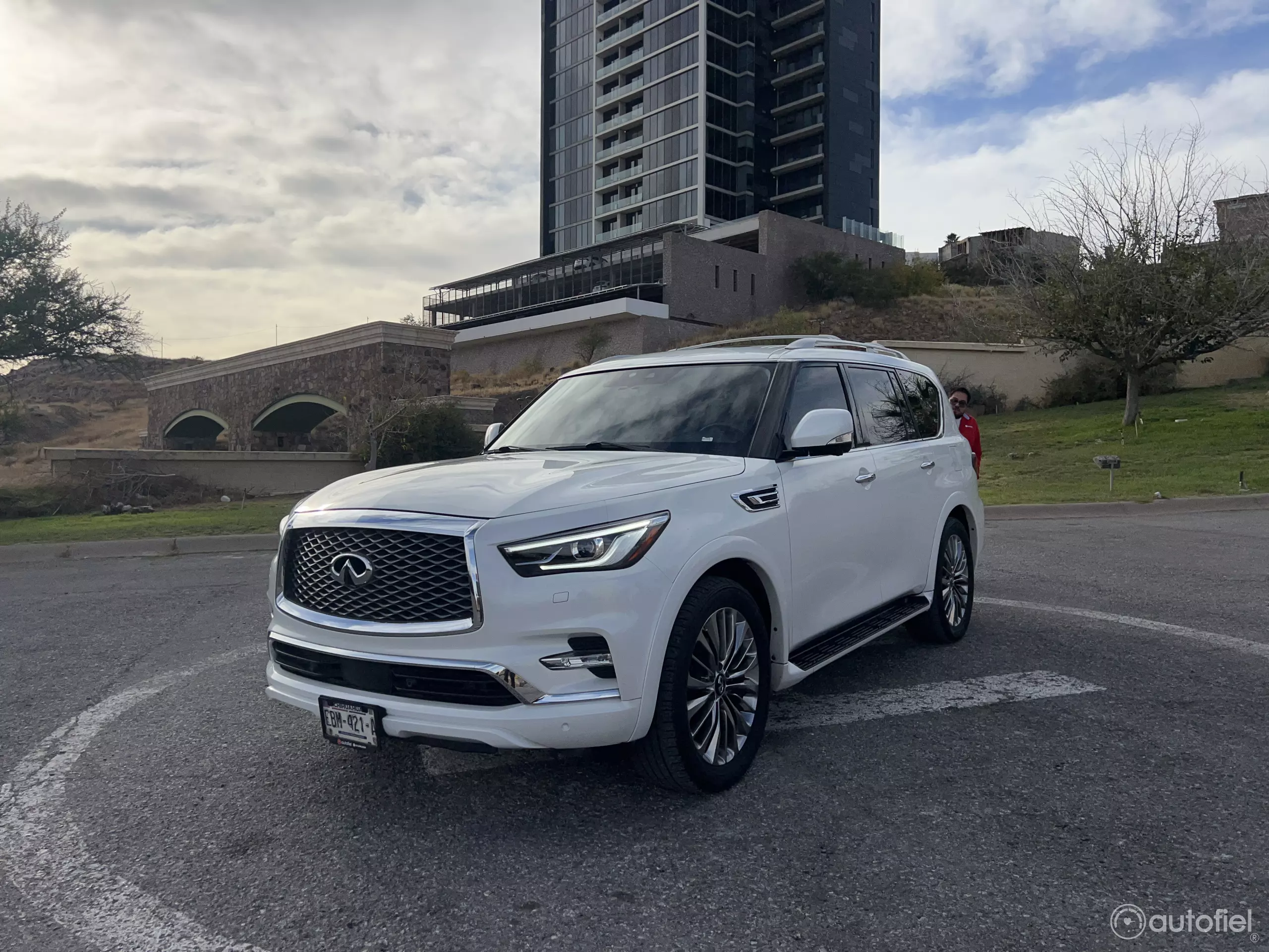 Infiniti QX80 VUD