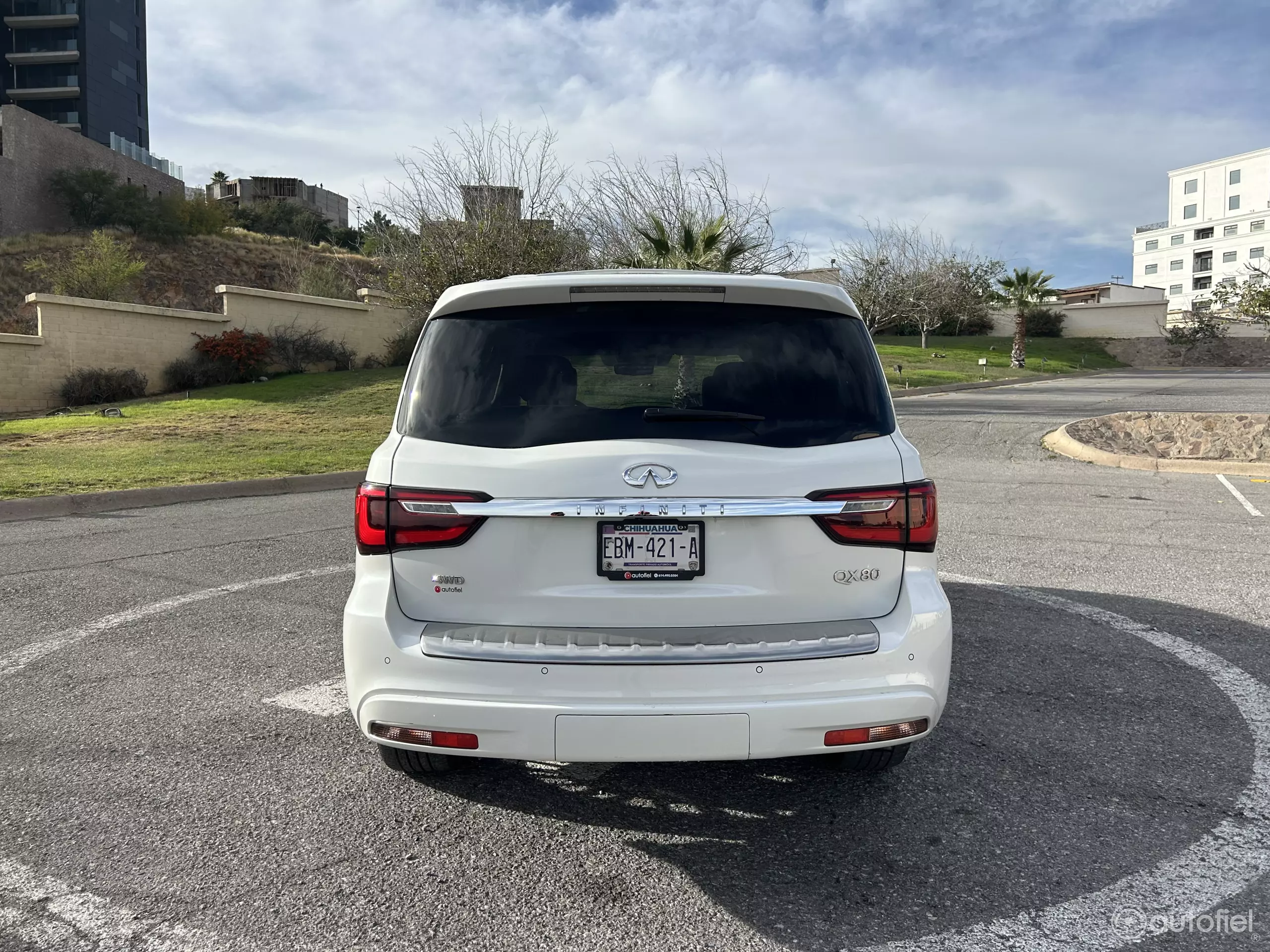 Infiniti QX80 VUD
