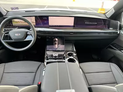 Cadillac Escalade VUD 4x4 2025