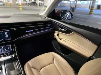 Audi Q8 Quattro VUD 2021