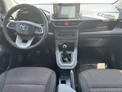 Toyota Avanza Minivan 2023