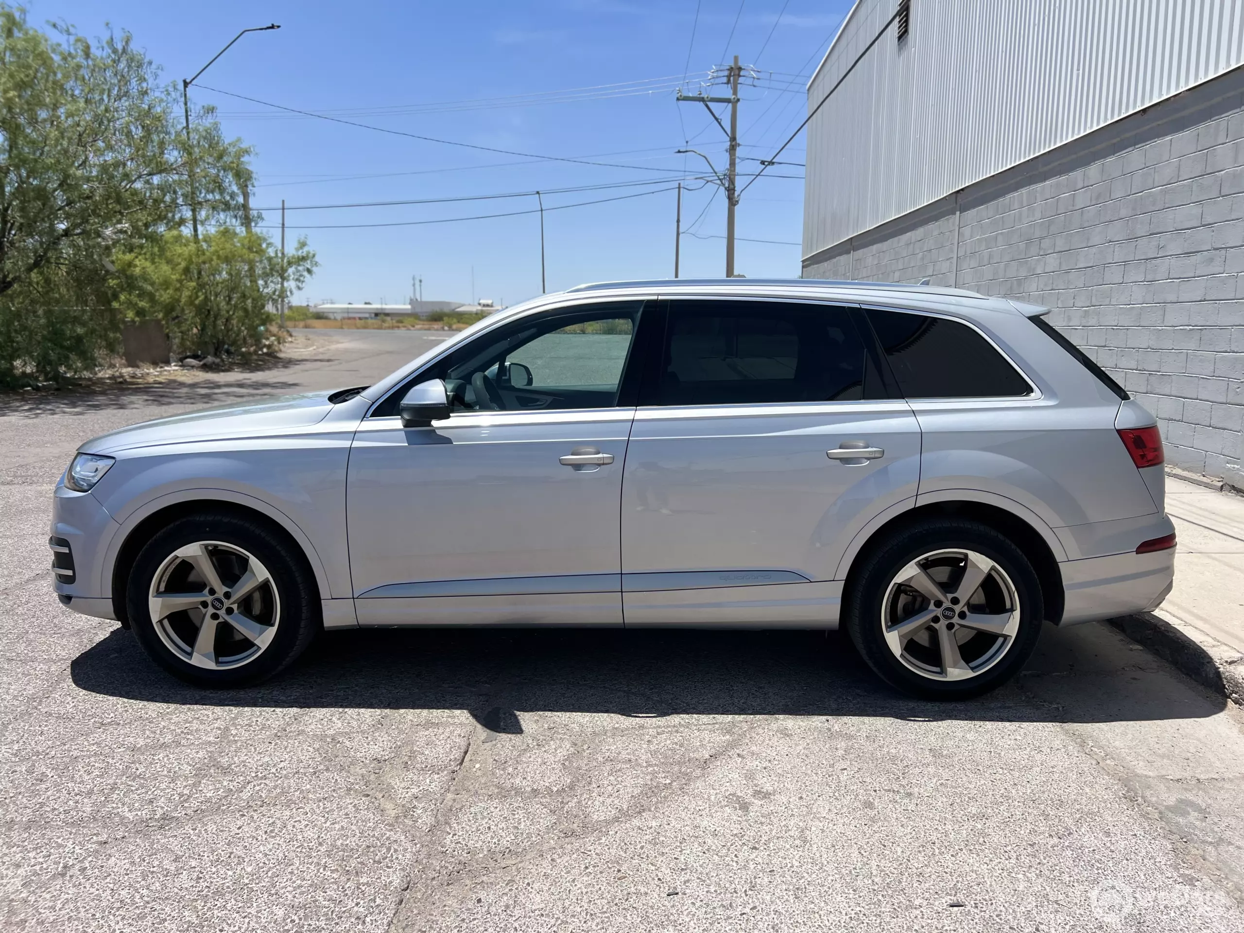 Audi Q7 VUD