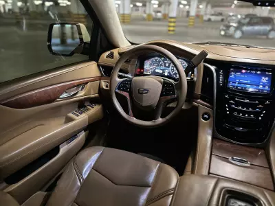 Cadillac Escalade VUD 4x4 2015