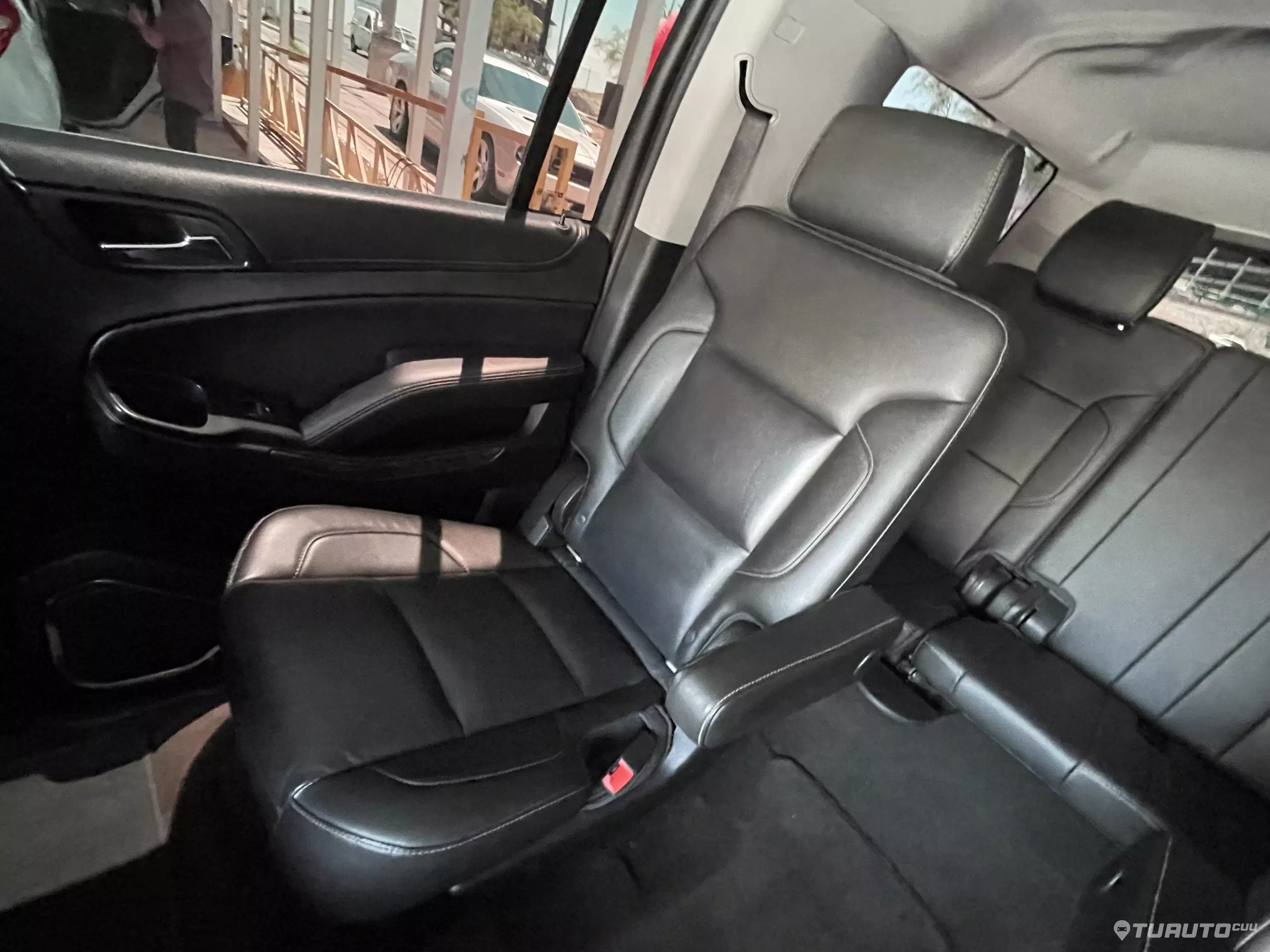 Chevrolet Suburban VUD