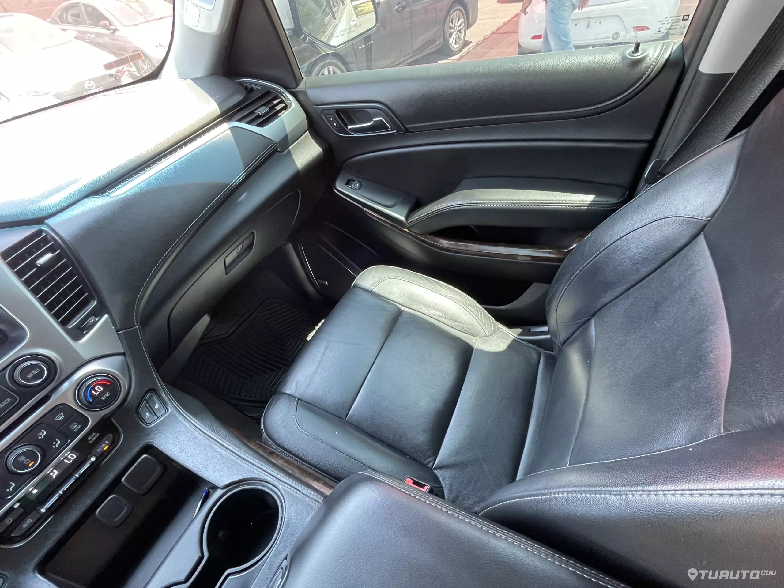 Chevrolet Suburban VUD