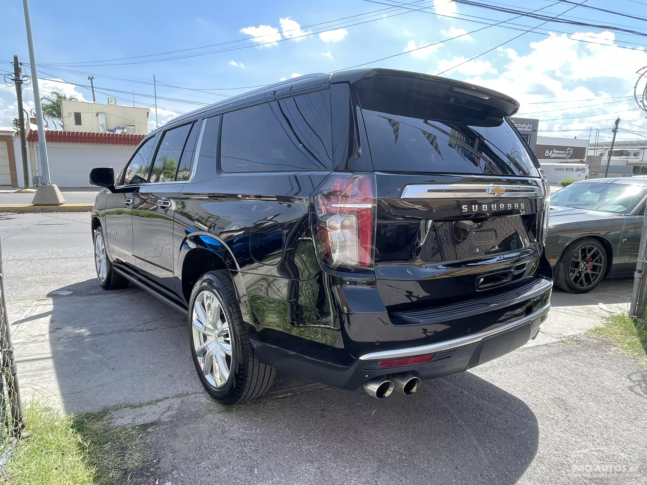 Chevrolet Suburban VUD