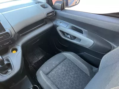 Peugeot Rifter Minivan 2021