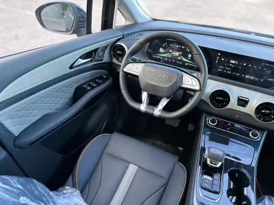 Dongfeng M4 2025
