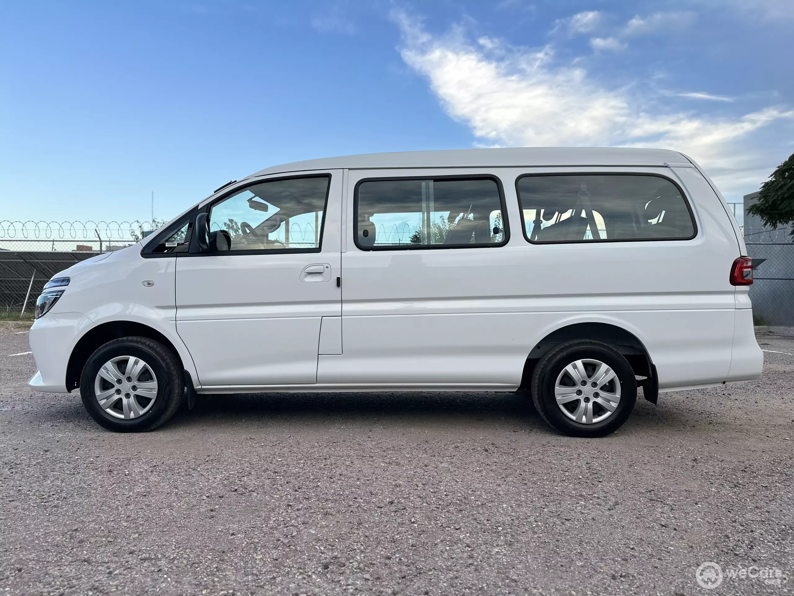 Dongfeng M3 