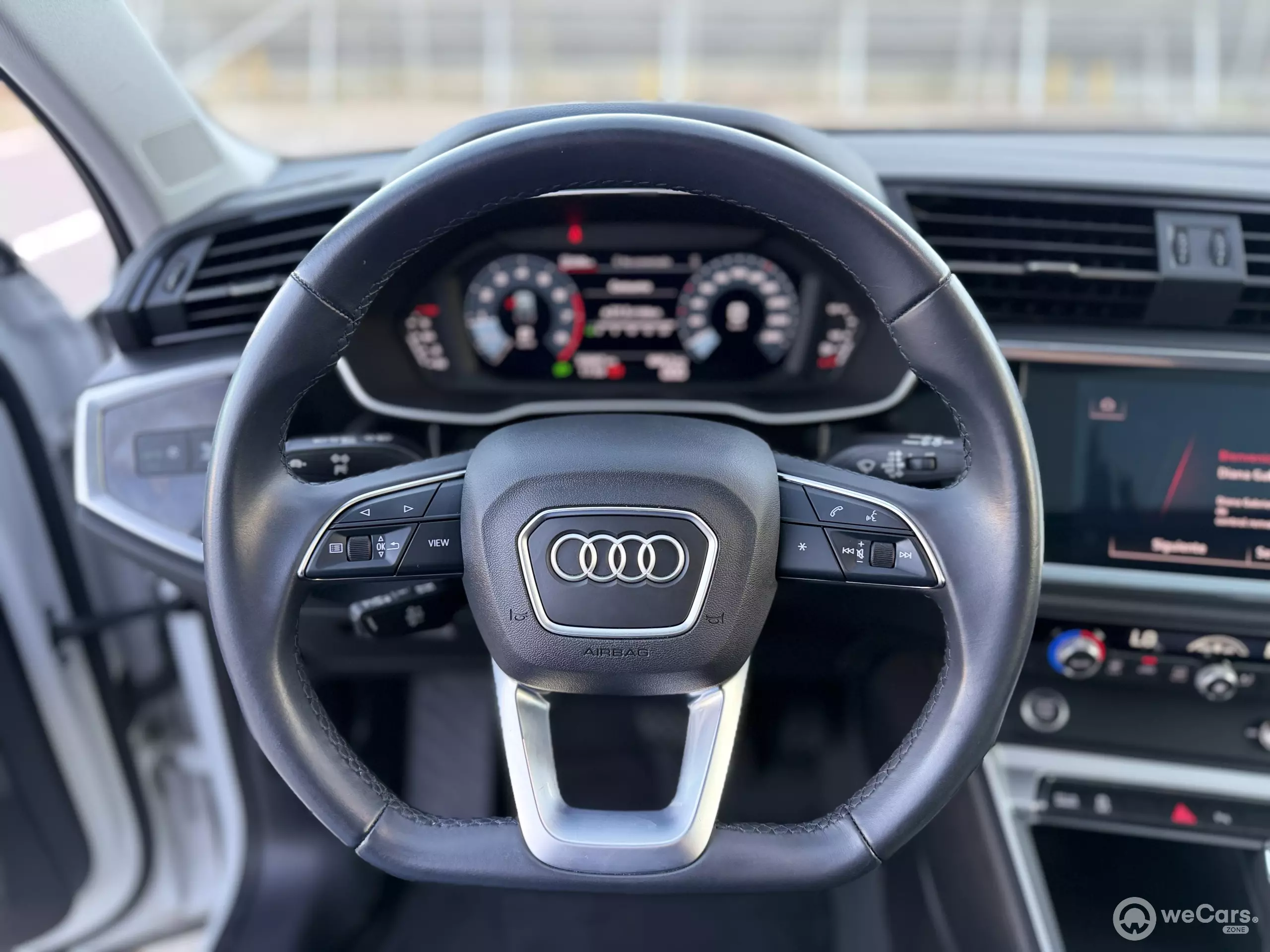 Audi Q3 VUD