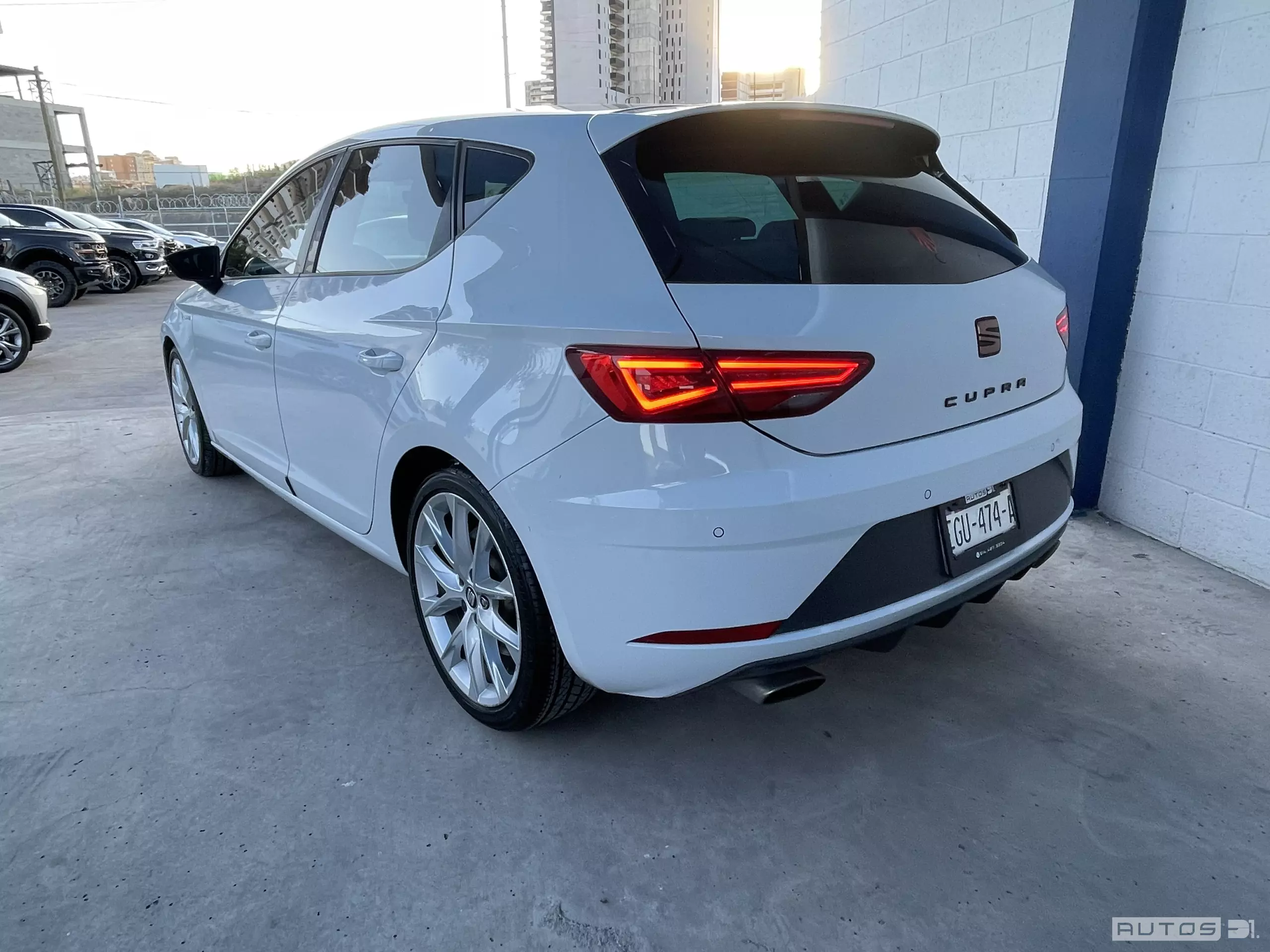 SEAT León