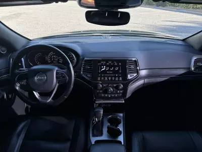 Jeep Grand Cherokee VUD 2022