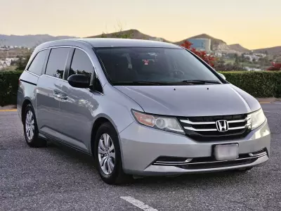 Honda Odyssey Minivan 2016