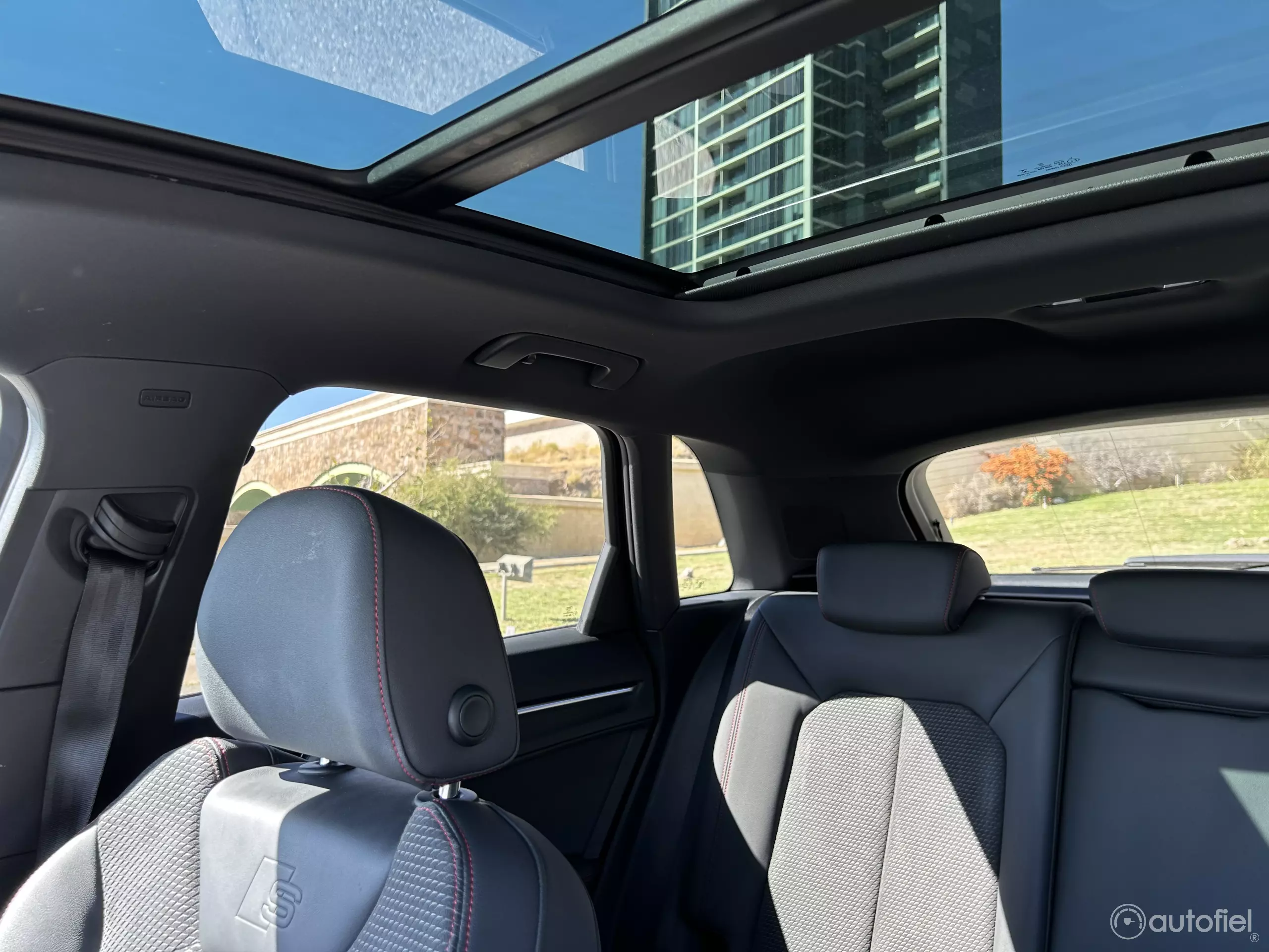 Audi Q3 VUD