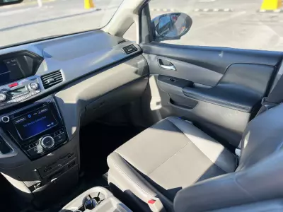 Honda Odyssey Minivan 2016