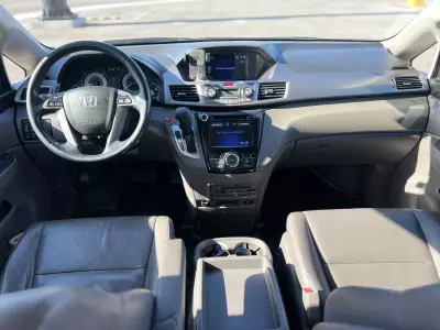 Honda Odyssey Minivan 2016