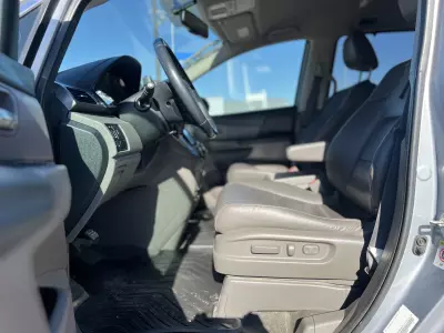 Honda Odyssey Minivan 2016