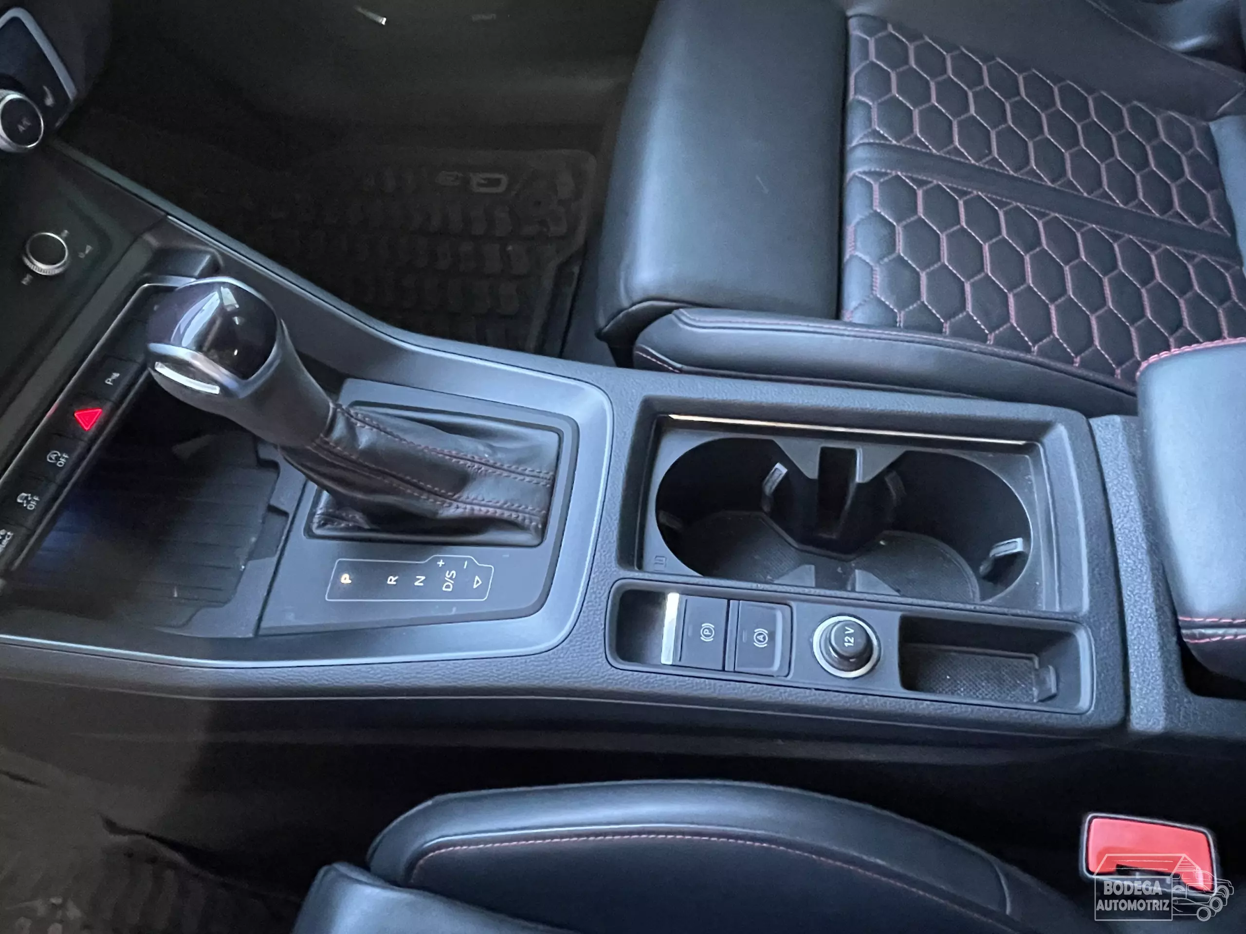 Audi Q3 VUD