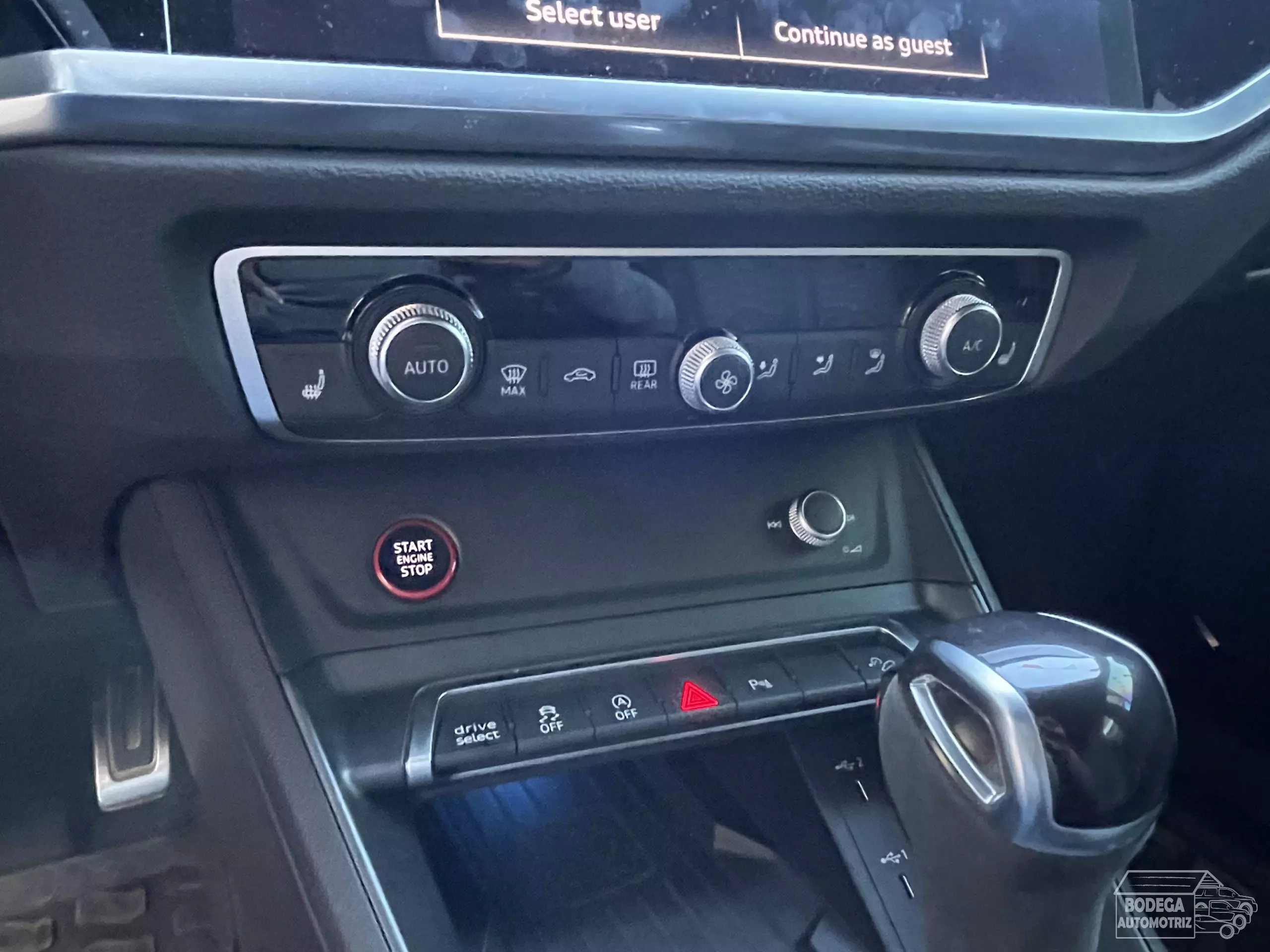 Audi Q3 VUD