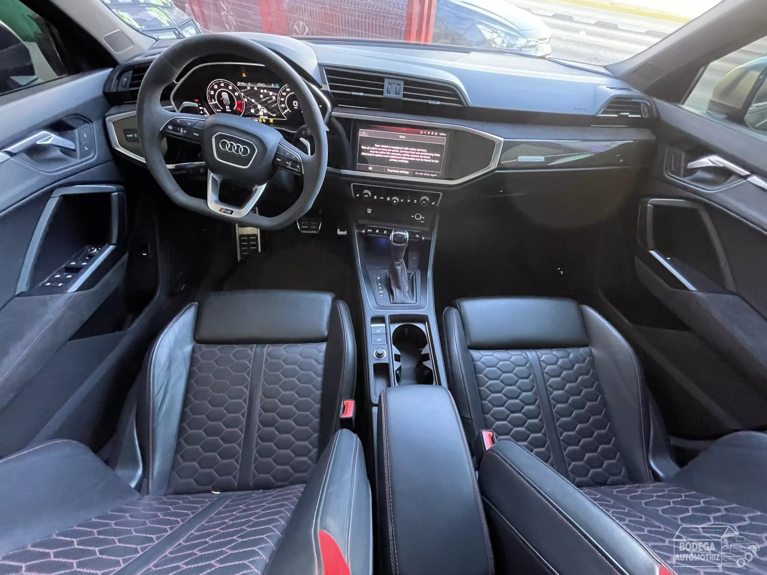 Audi Q3 VUD