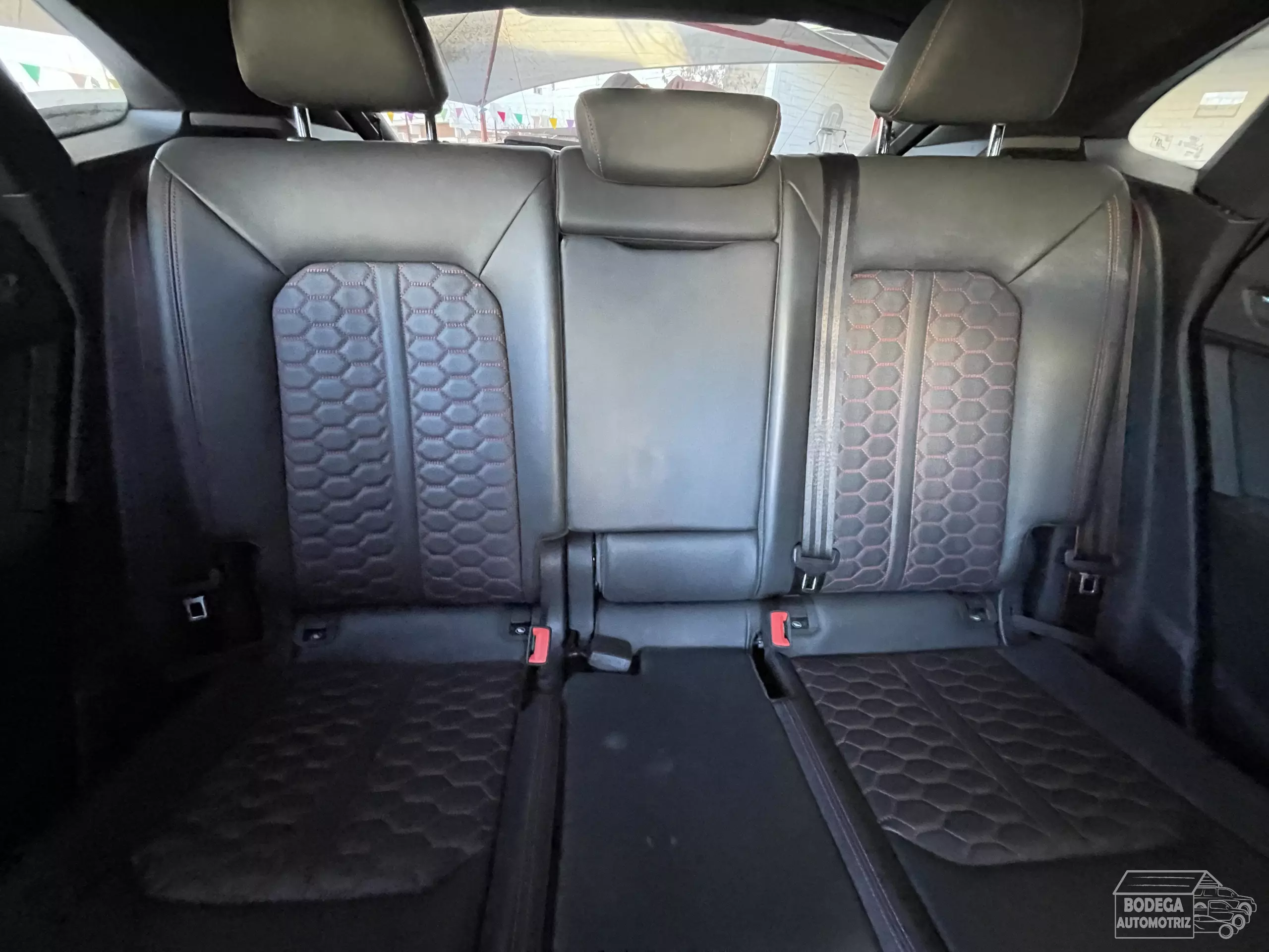 Audi Q3 VUD