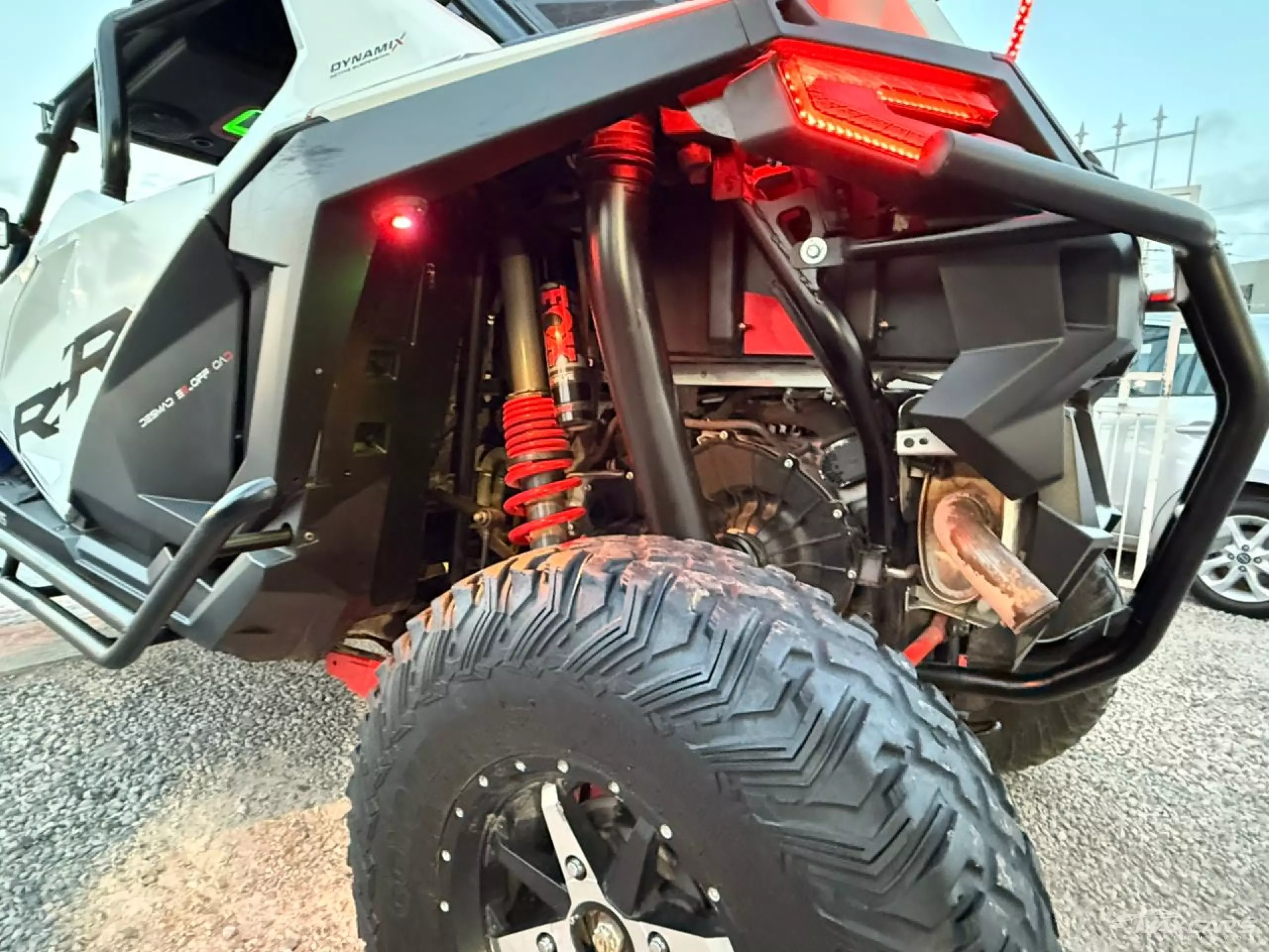 POLARIS RZR 