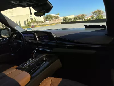 Cadillac Escalade VUD 2023