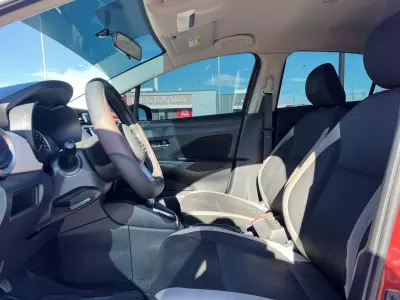 Nissan Versa 2021
