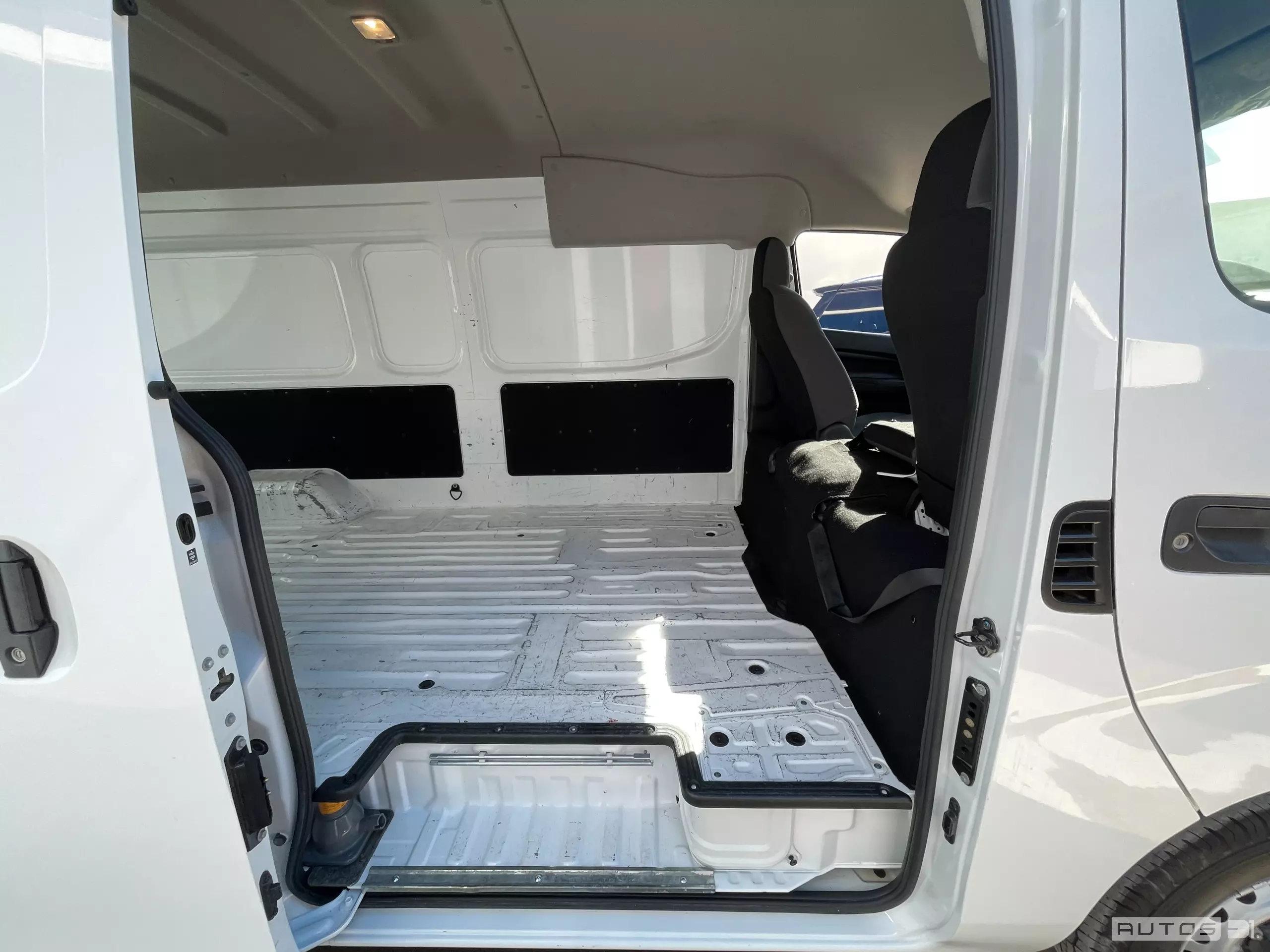 Nissan Urvan Panel