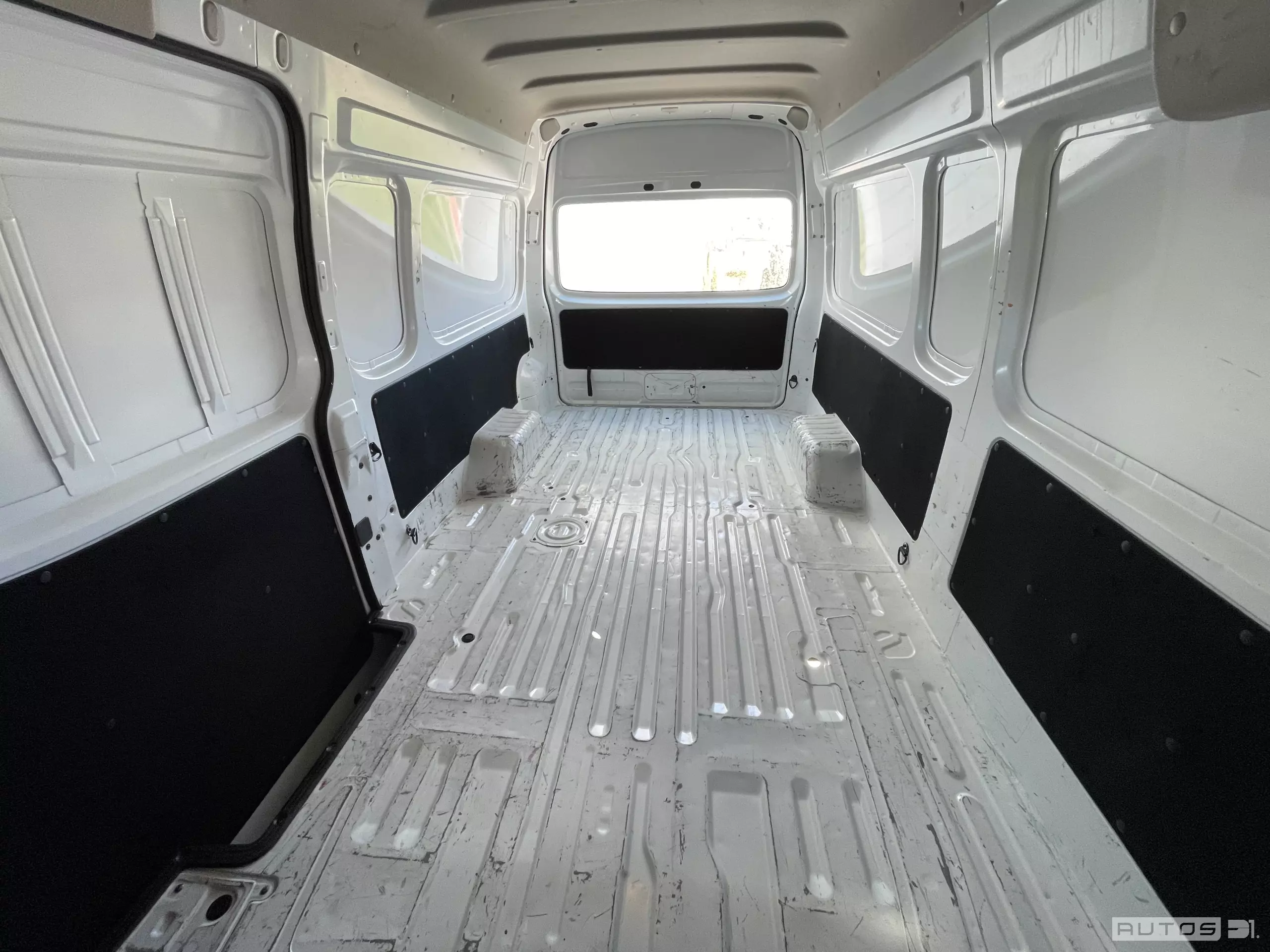 Nissan Urvan Panel