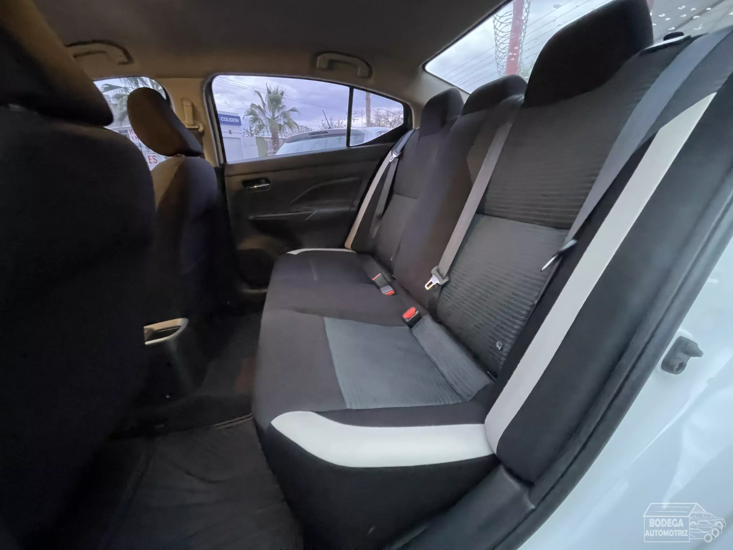 Nissan Versa