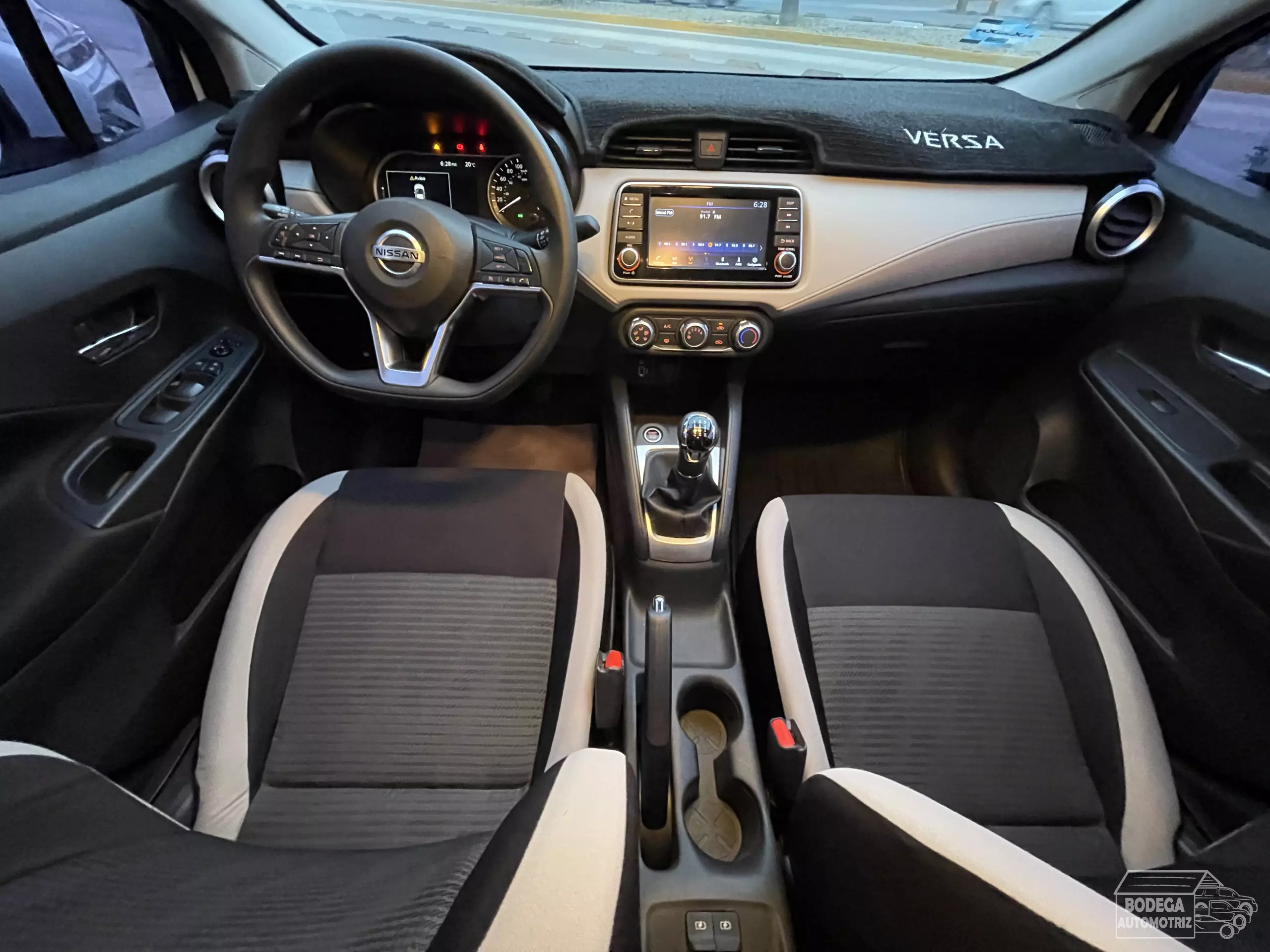 Nissan Versa