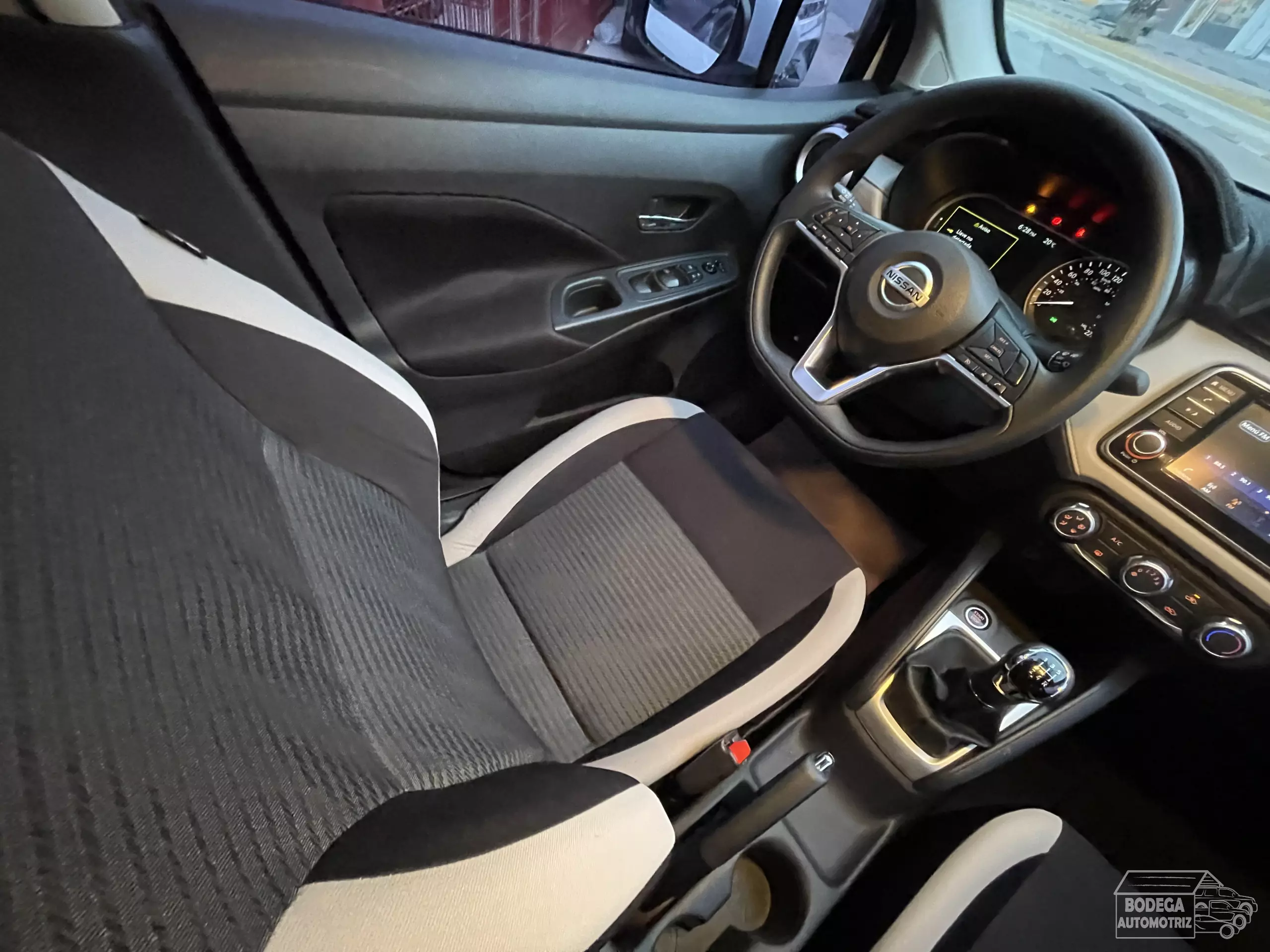 Nissan Versa