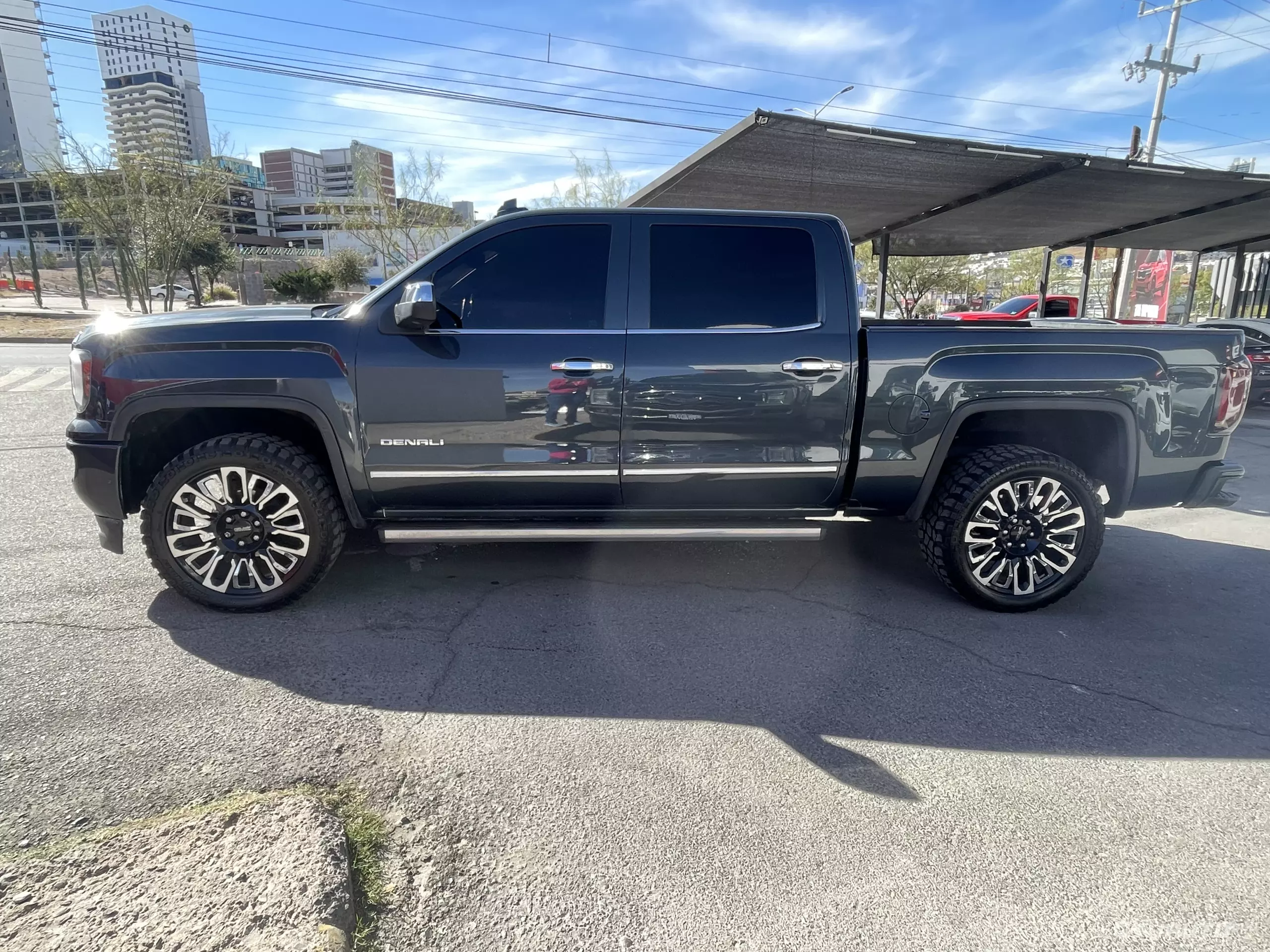GMC Sierra Pick-Up 4x4