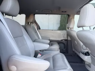 Toyota Sienna Minivan 2017