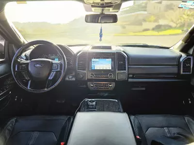 Ford Expedition VUD 2019