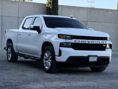 Chevrolet Silverado Pick-Up 2021
