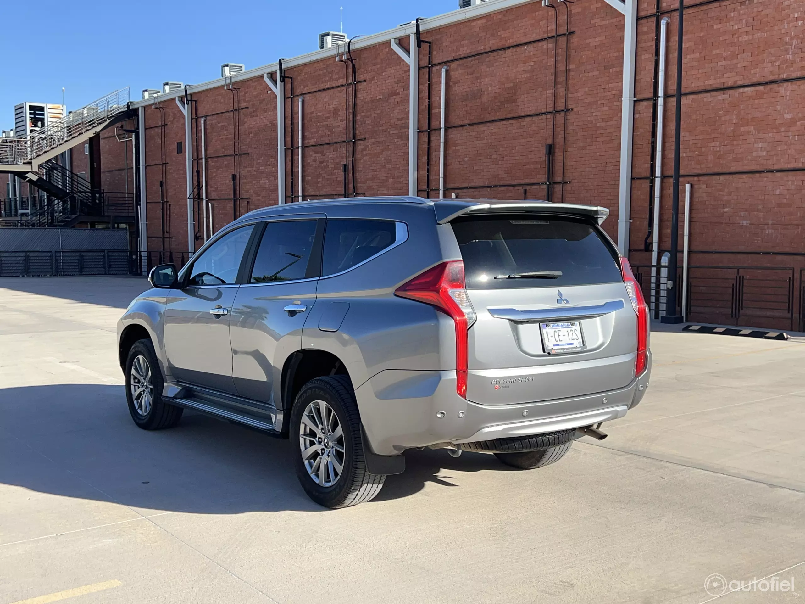 Mitsubishi Montero VUD