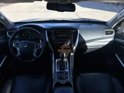 Mitsubishi Montero VUD 2019