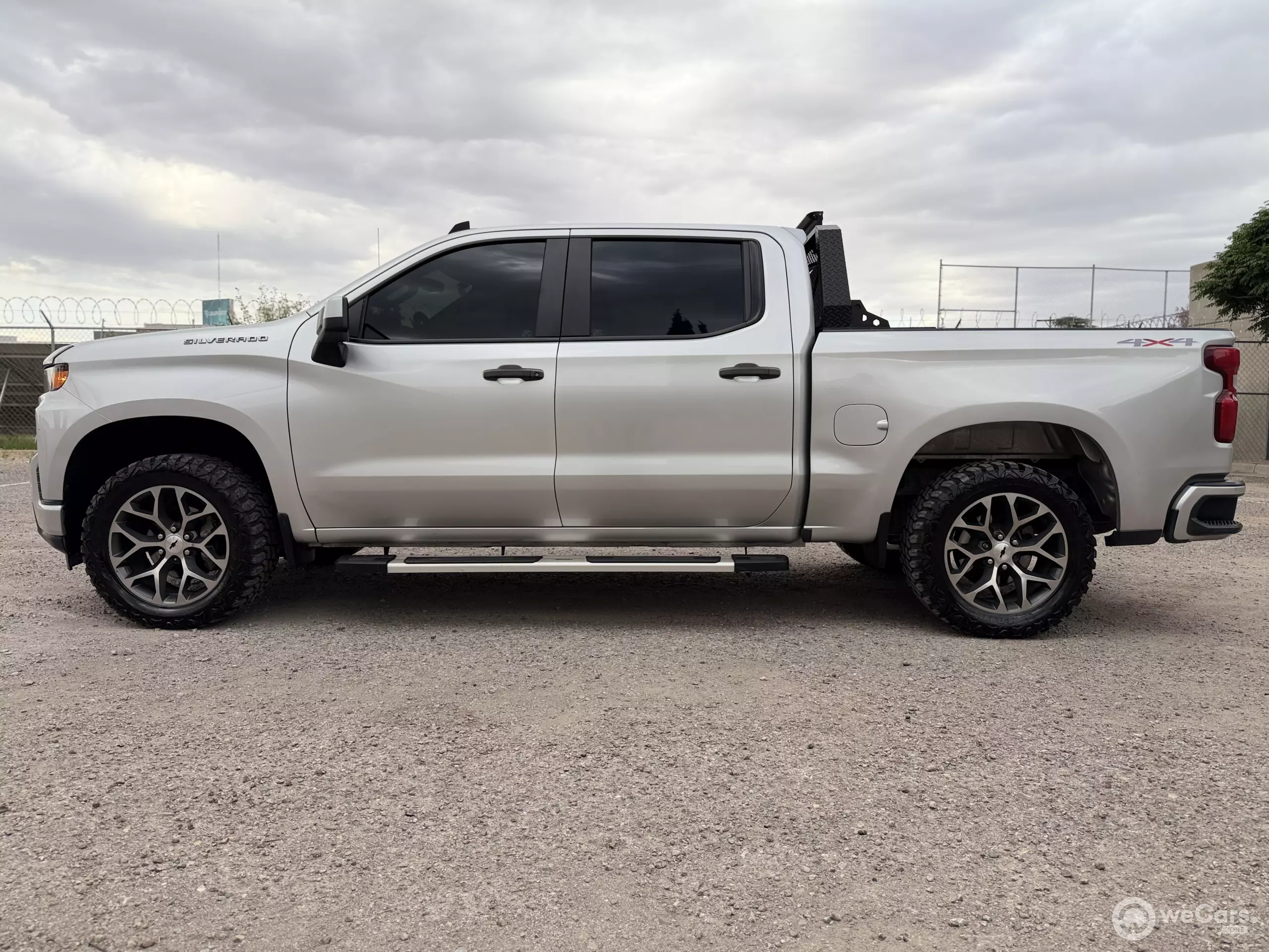 Chevrolet Silverado Pick-Up