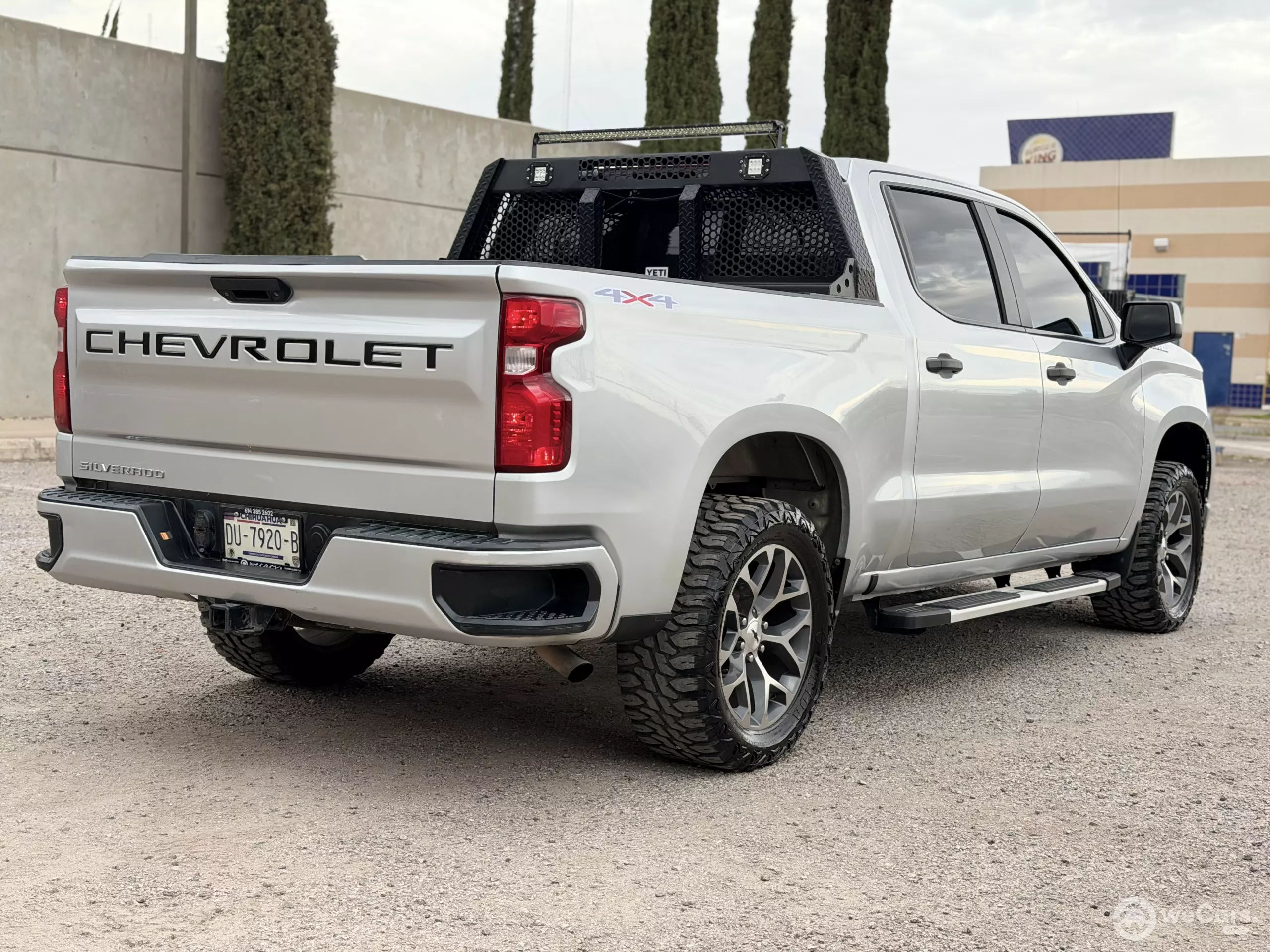 Chevrolet Silverado Pick-Up
