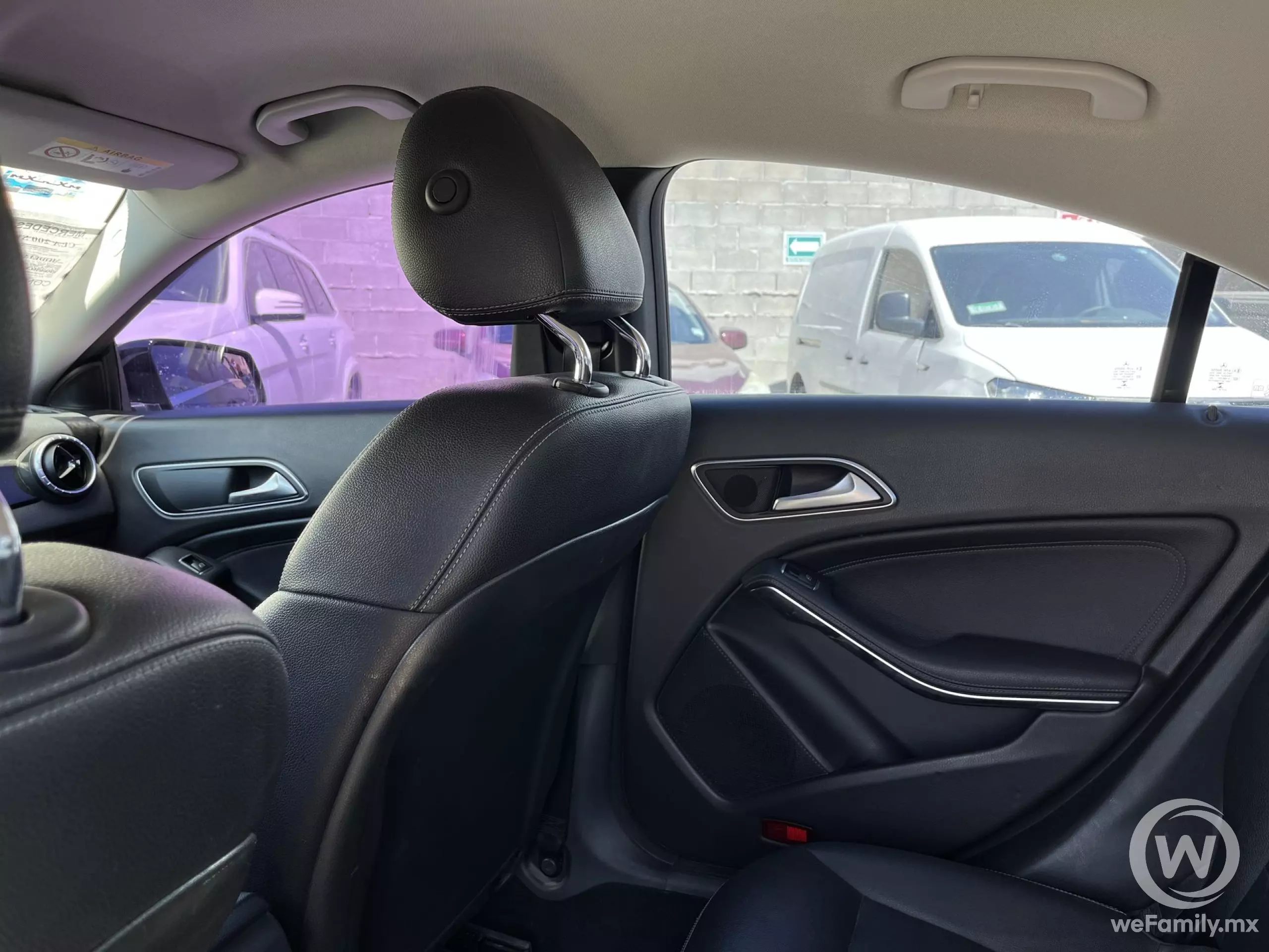 Mercedes Benz CLA 200