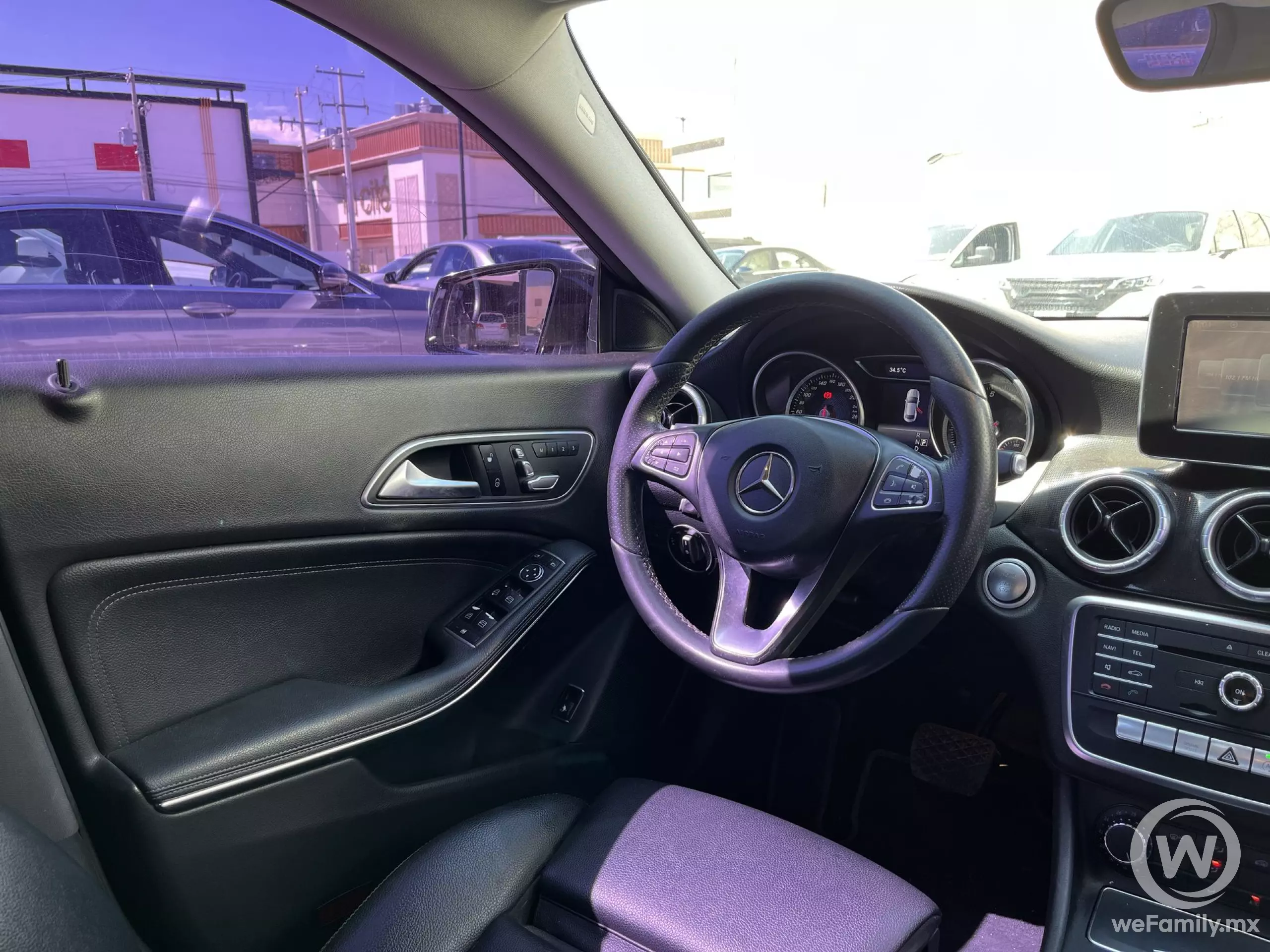Mercedes Benz CLA 200